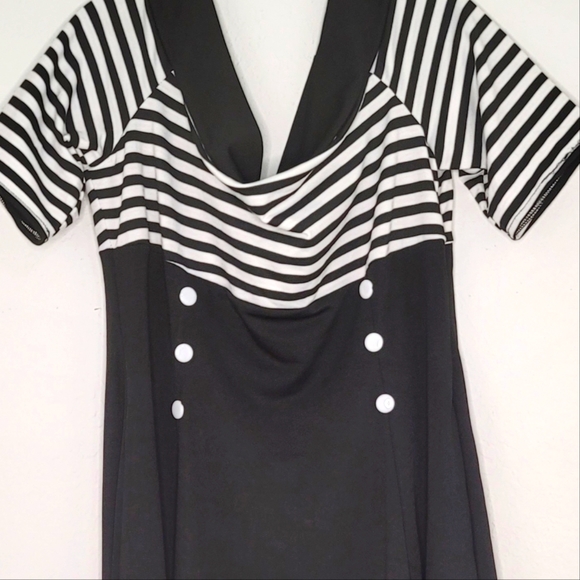 Retro pinup style black and white boat neck sailor dress. 2XL - Picture 4 of 4